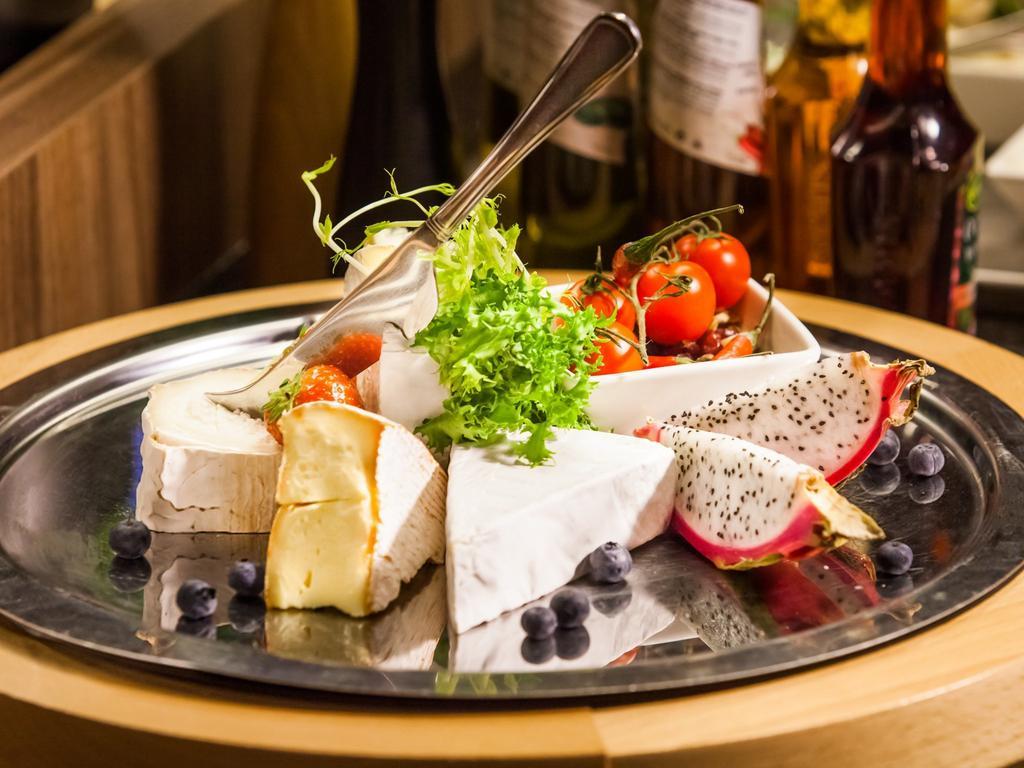 格沃古夫库布斯格利维酒店 Głogów 外观 照片